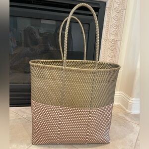 Maria Victoria XL handwoven beach bag